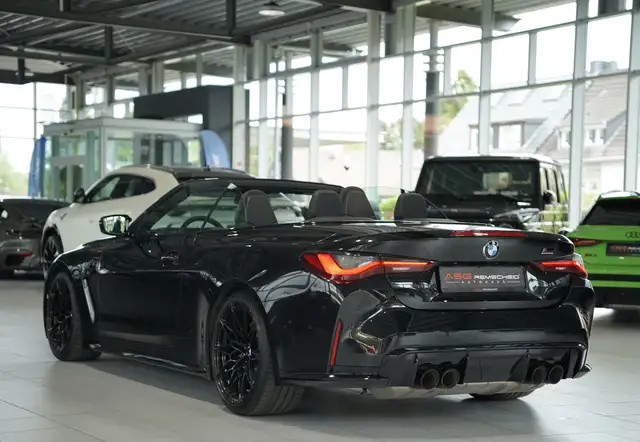 BMW M4 view 10