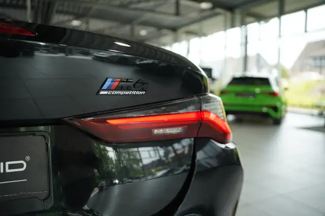 BMW M4 view 13