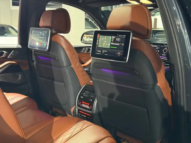 BMW X7 xDrive30d Aut. l M PAKET l 7 SITZER l SKY LOUNGE Ansicht 44