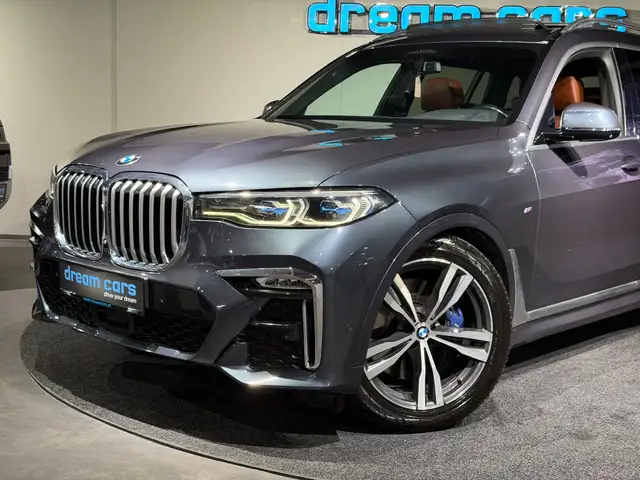 BMW X7 xDrive30d Aut. l M PAKET l 7 SITZER l SKY LOUNGE Ansicht 19