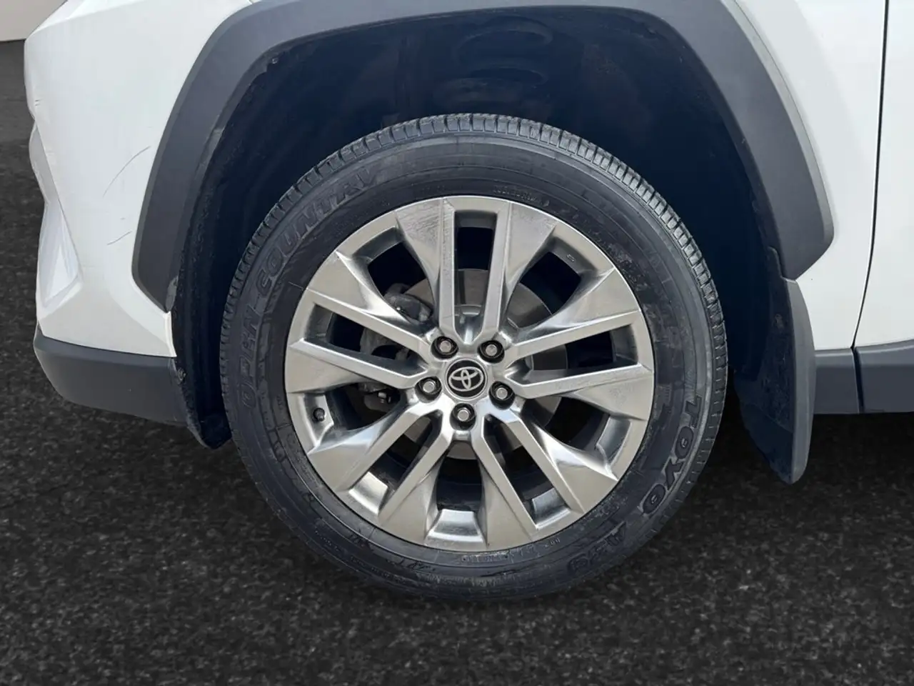 Toyota RAV 4 снимка Toyota RAV 4