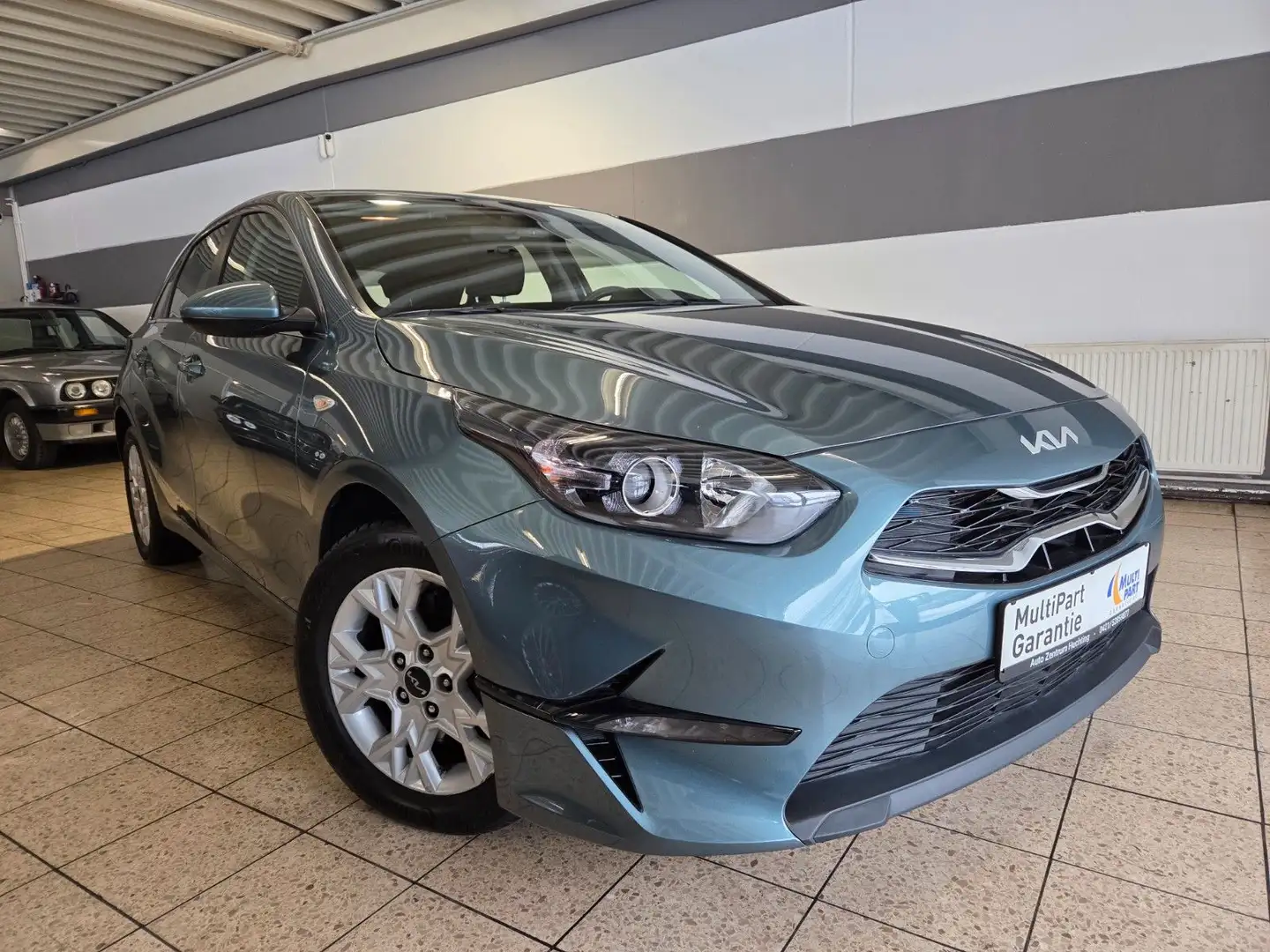 Kia Ceed / cee'd Vision **1 HAND** Gris - 1