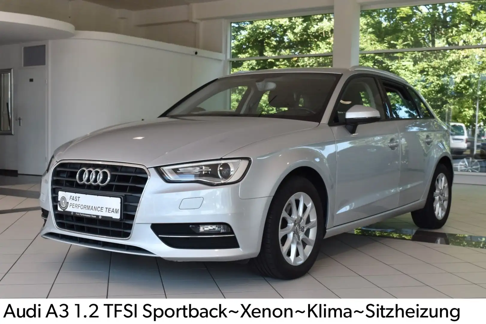 Audi A3 1.2 TFSI Sportback Attraction~Xenon~Klima~SHZ Silber - 1