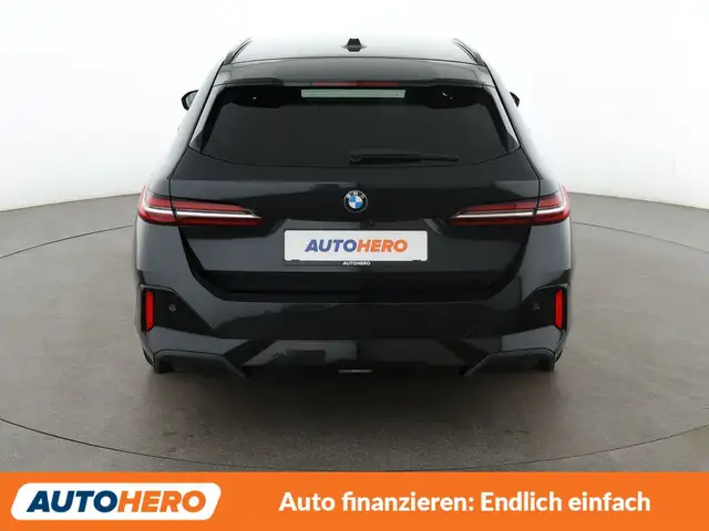 BMW 5 Series view 5