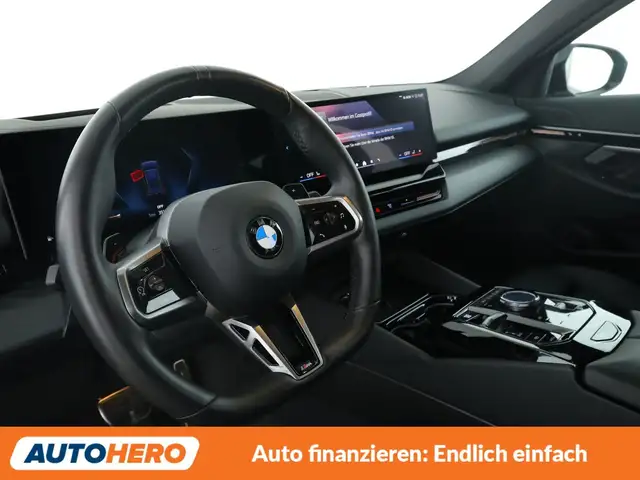 BMW 5 Series view 11
