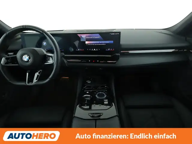 BMW 5 Series view 12