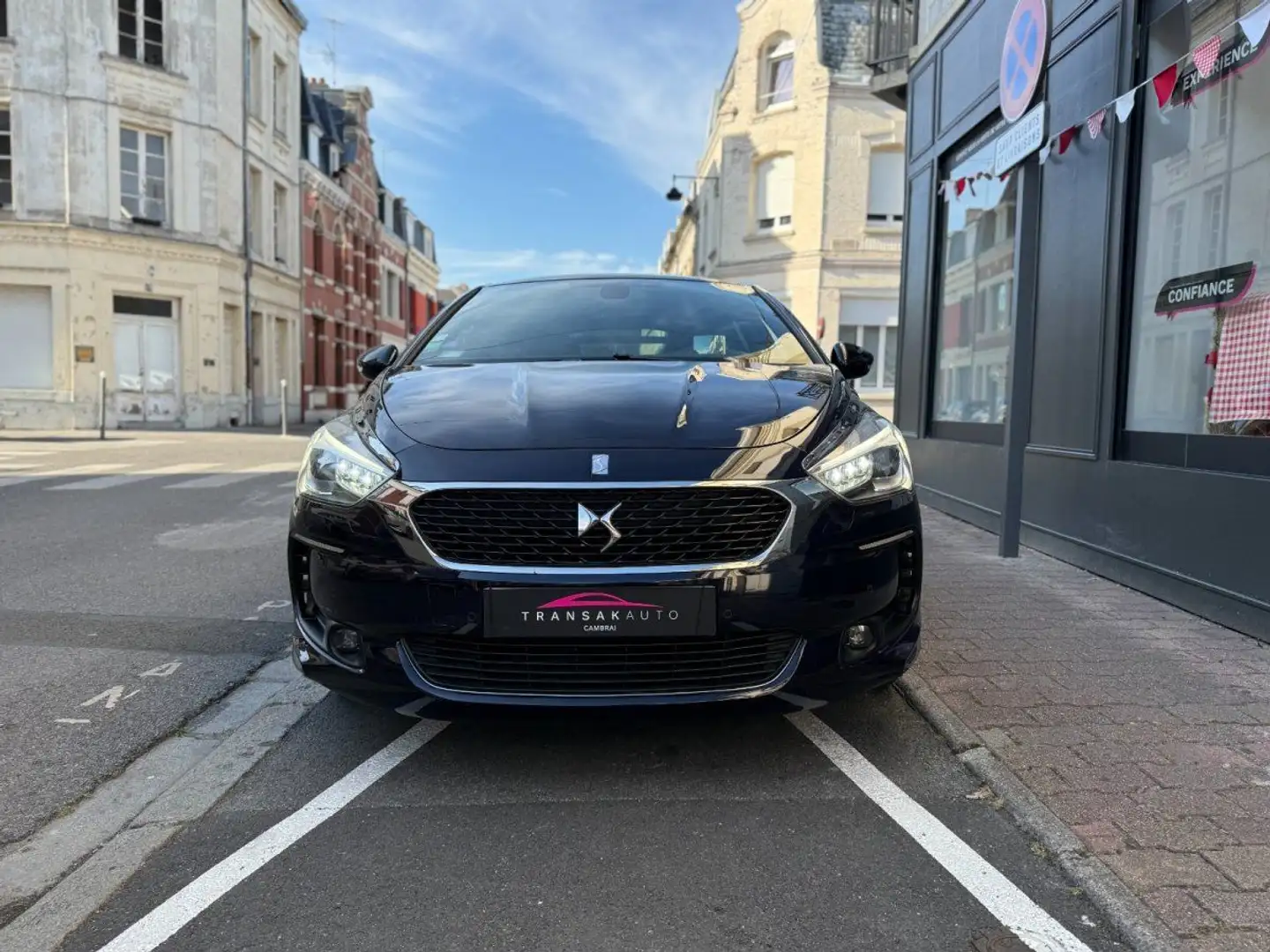 DS Automobiles DS 5 DS5 165ch Sport Chic / SIEGES CHAUFFANT / TOIT PANORAMIQUE / AFFICHAGE TETE HAUTE Bleu - 2