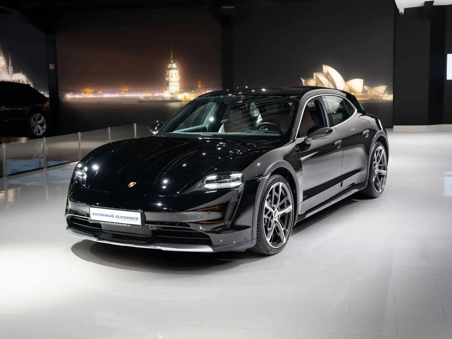 Porsche Taycan Cross Turismo 4*SOUND-PACKAGE+*1.HD*LEDER Schwarz - 1