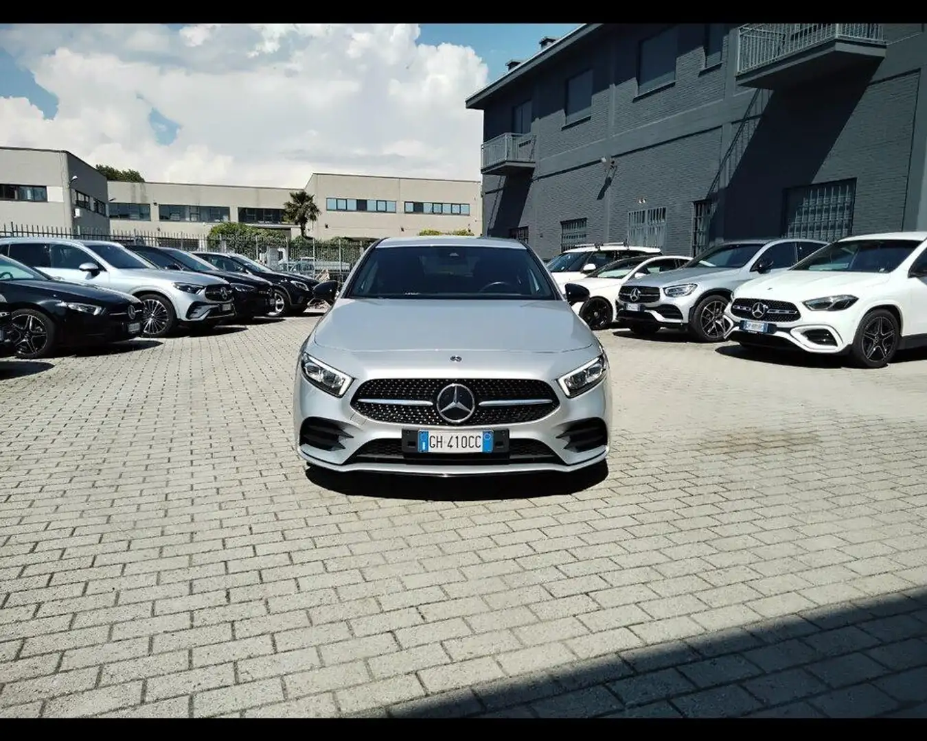 Mercedes-Benz A 180 d Premium auto Gris - 2