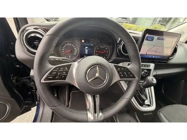 Mercedes-Benz T-Class view 9