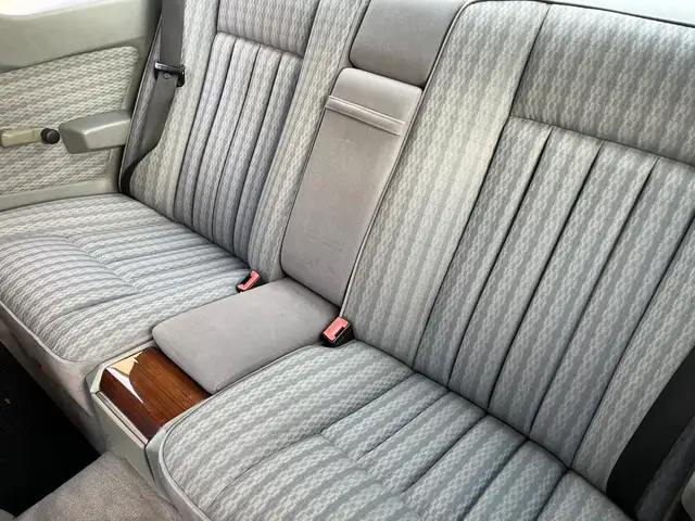 Mercedes-Benz Baureihe 124 view 15