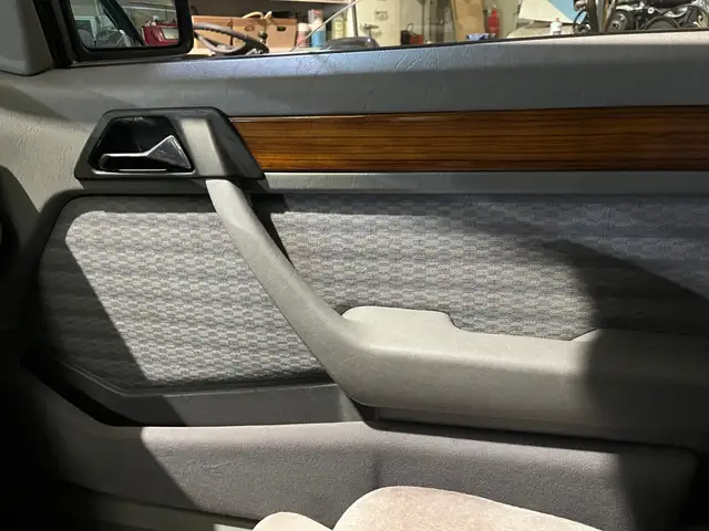 Mercedes-Benz Baureihe 124 view 13