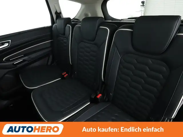 Ford S-Max view 14