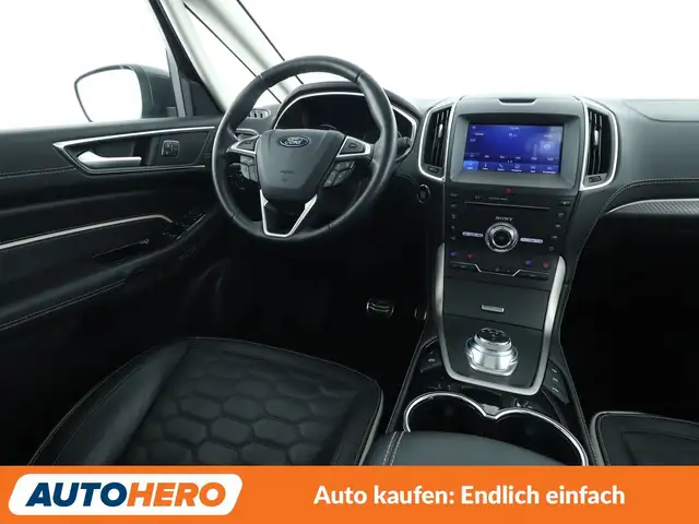 Ford S-Max view 13