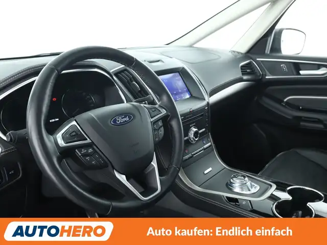 Ford S-Max view 11