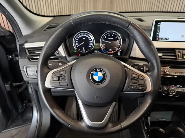BMW X2 view 11