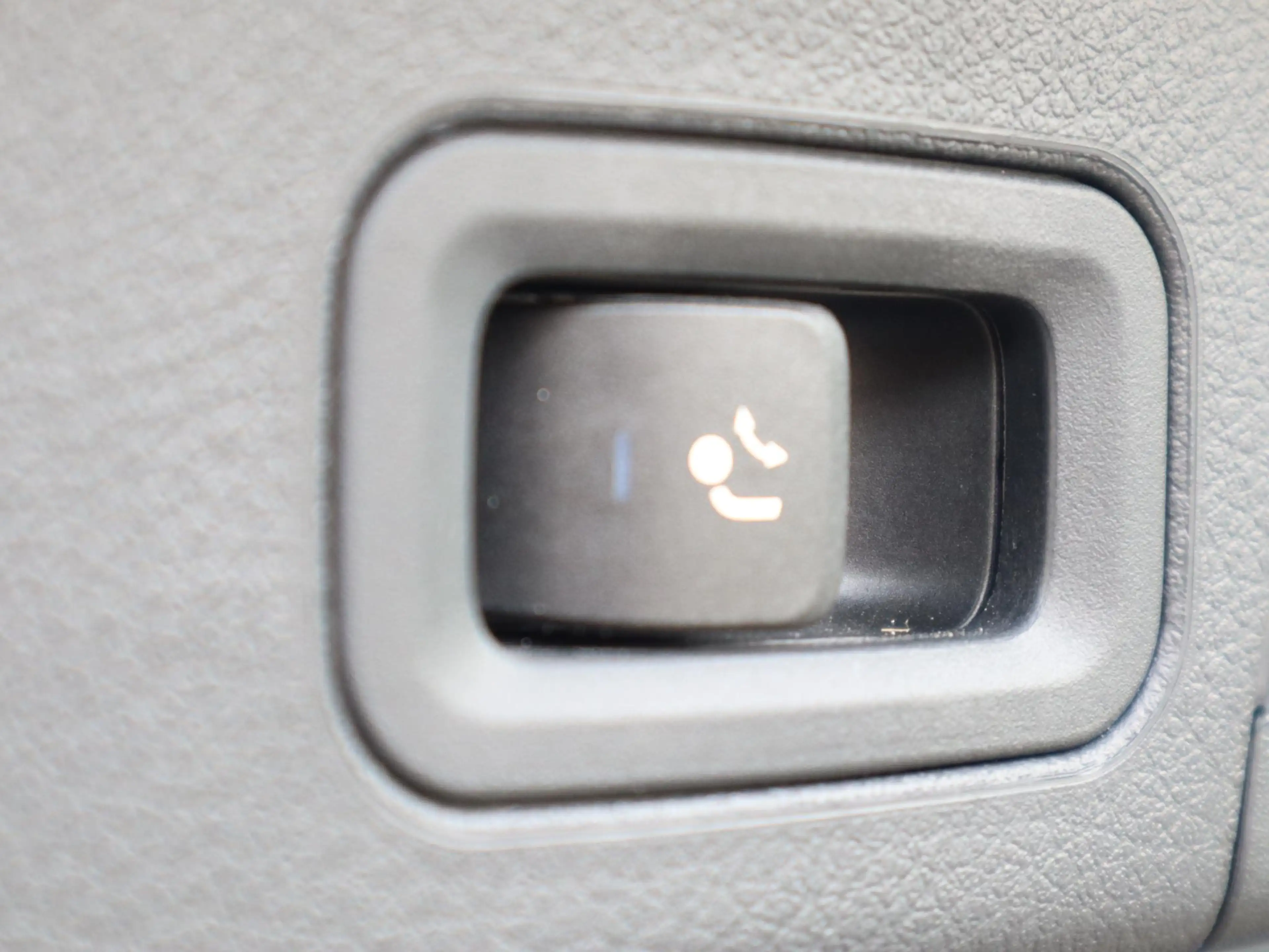 Mercedes-Benz B 200 AMG Line — photo 10