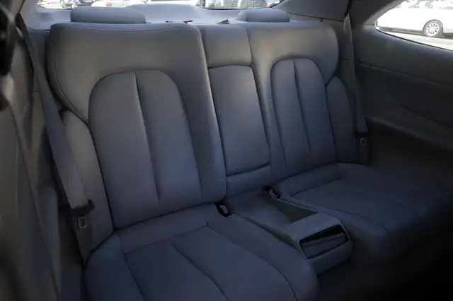 Mercedes-Benz CLK view 12