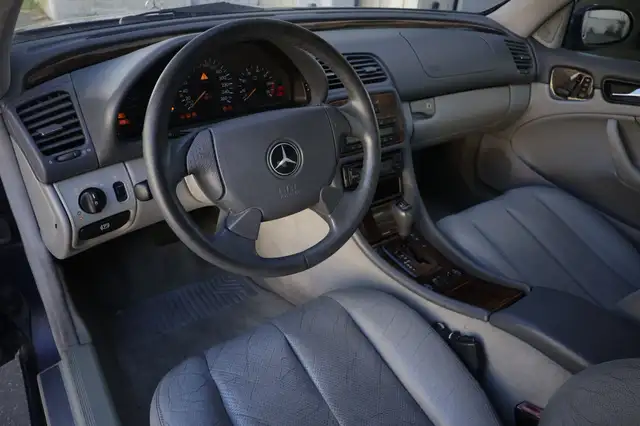 Mercedes-Benz CLK view 14