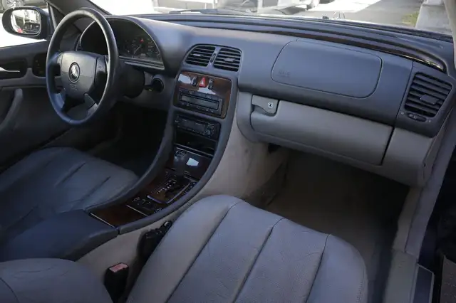Mercedes-Benz CLK view 7