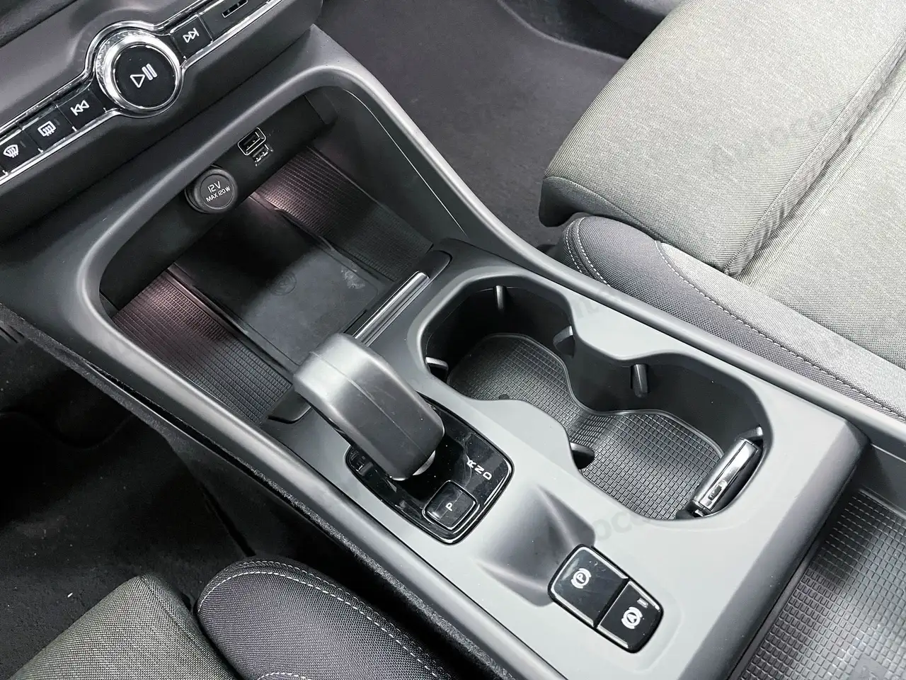 Volvo XC40 T4 PLUG IN AUT CORE **AUTOCARRO N1**, миниатюра 15