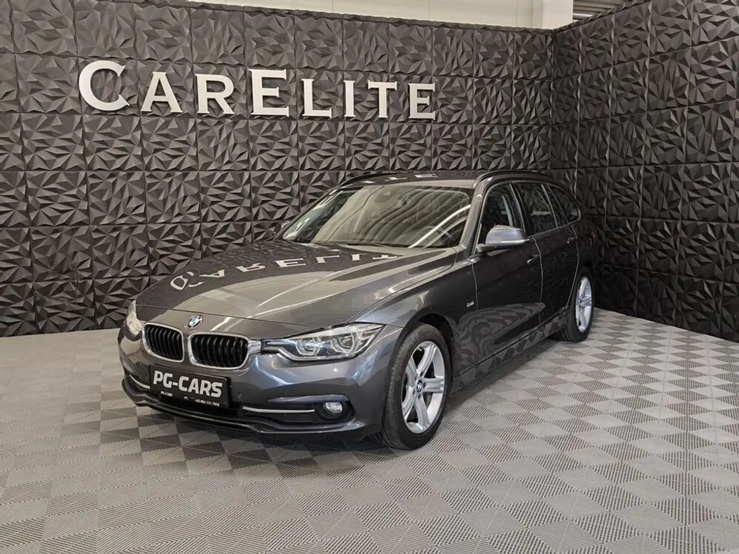 BMW 318 d Sport Line Grau - 2