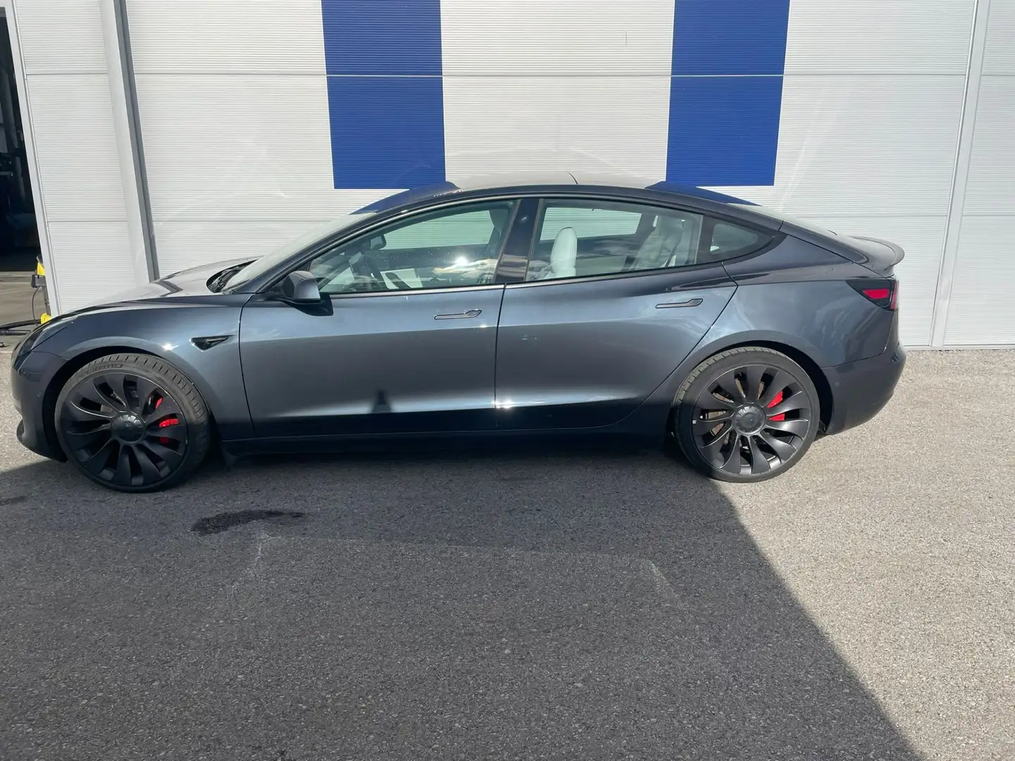 Tesla Model 3 Performance AWD UST AUSWEISBAR netto: 19.990 € Weiß - 2