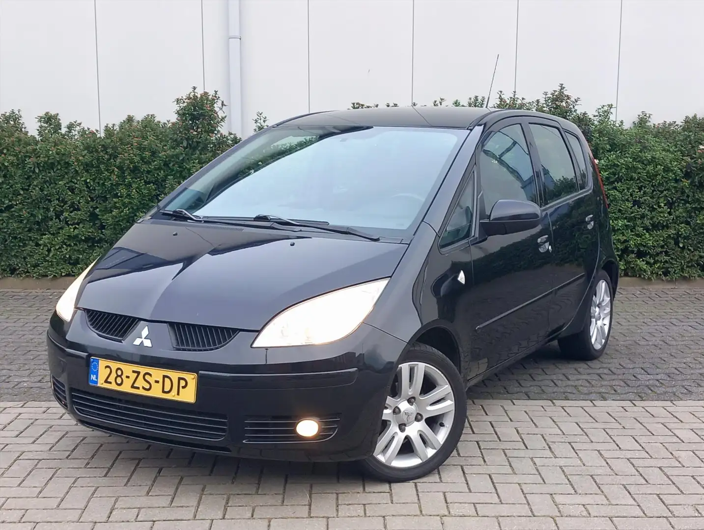 Mitsubishi Colt 1.3 CZ5 95 pk Incharge Airco Noir - 1