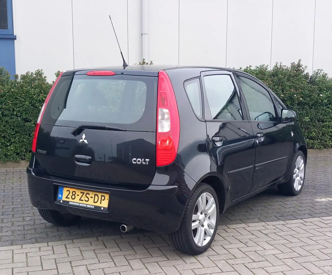 Mitsubishi Colt 1.3 CZ5 95 pk Incharge Airco Noir - 2