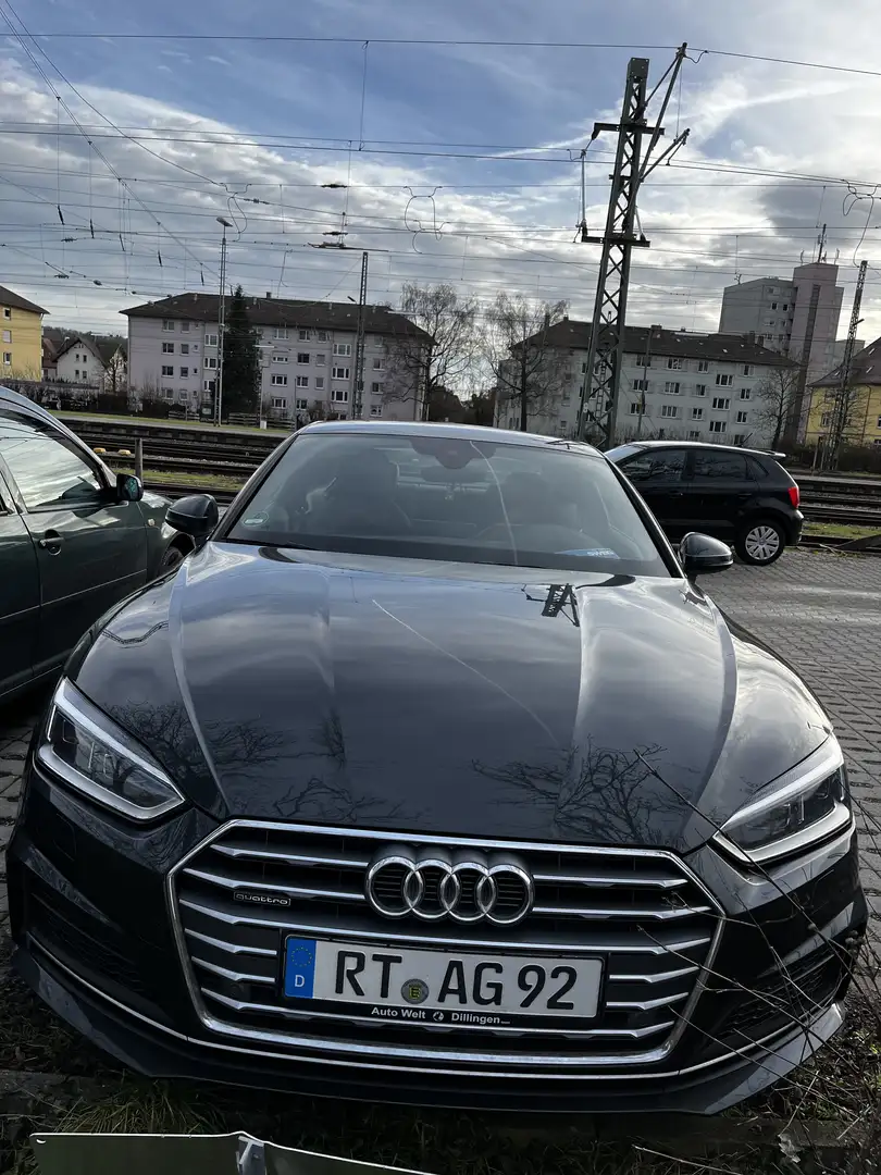 Audi A5 quattro sport Grau - 1