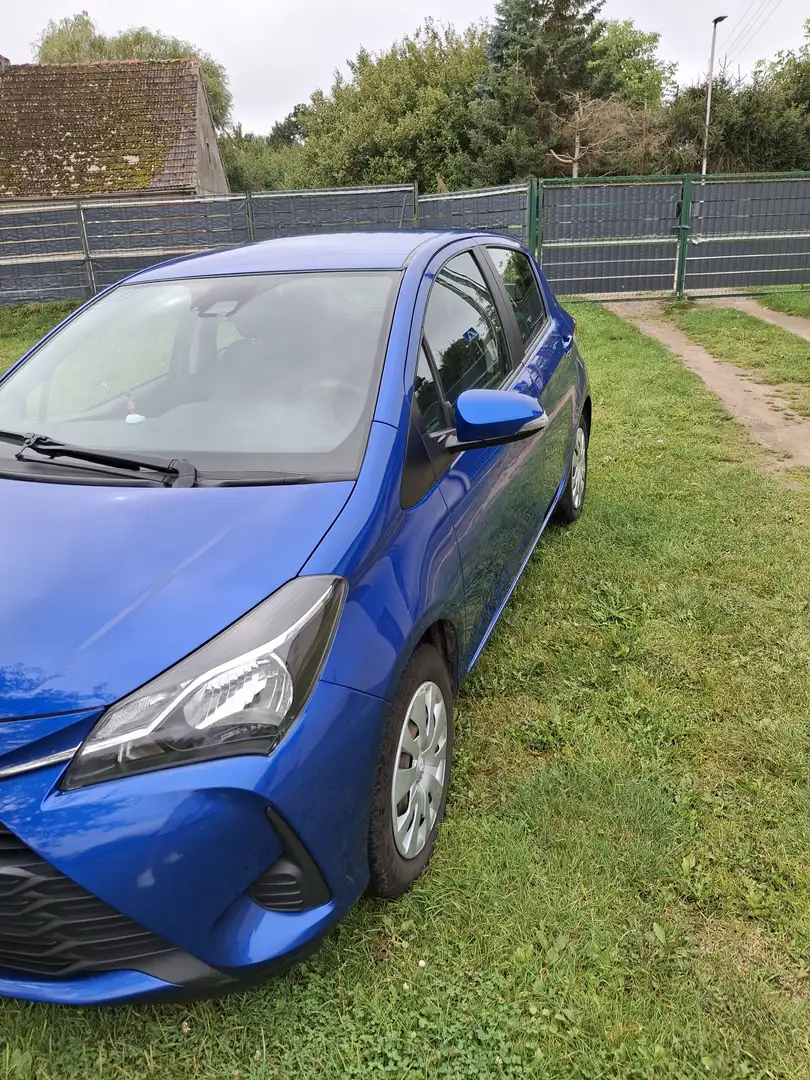 Toyota Yaris Modrá - 2
