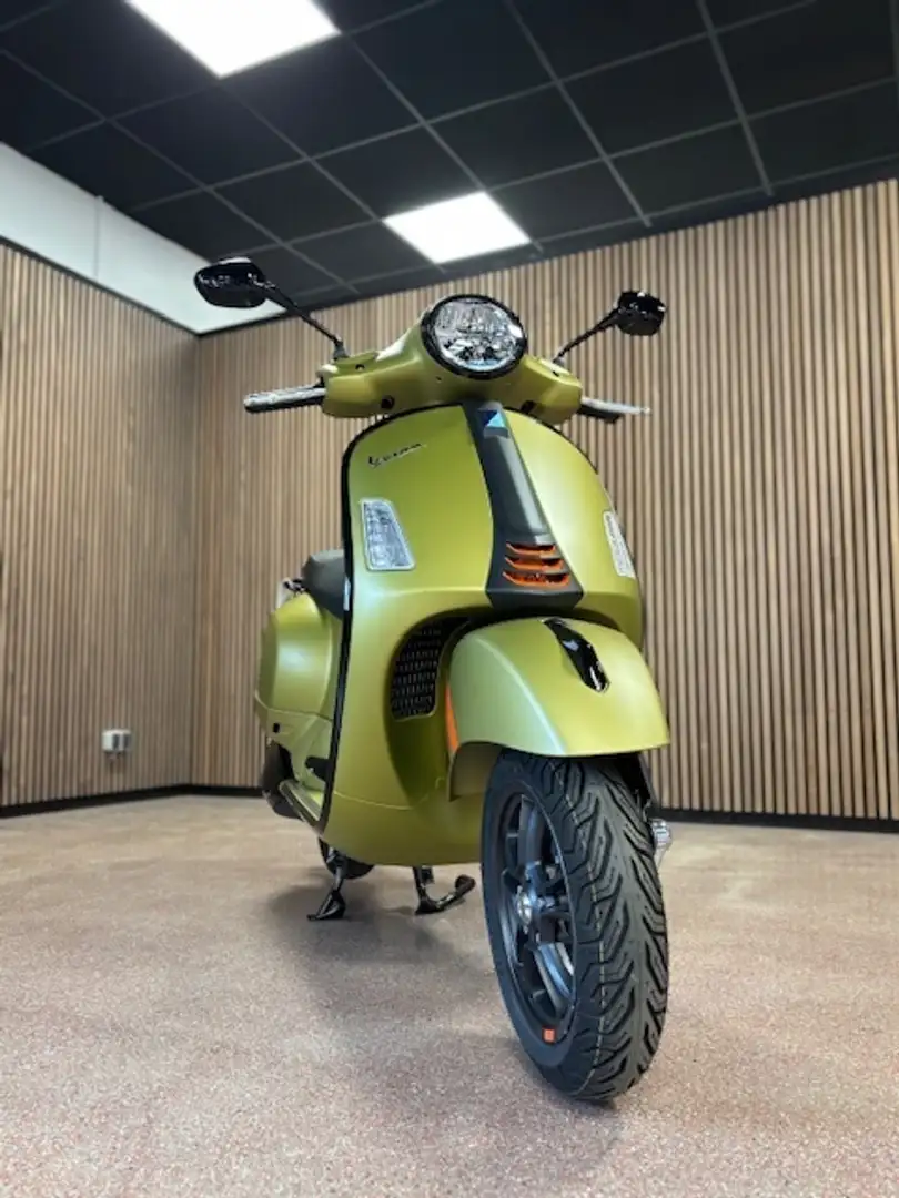 Vespa GTS 300 SUPERSPORT E5 VE Zielony - 1