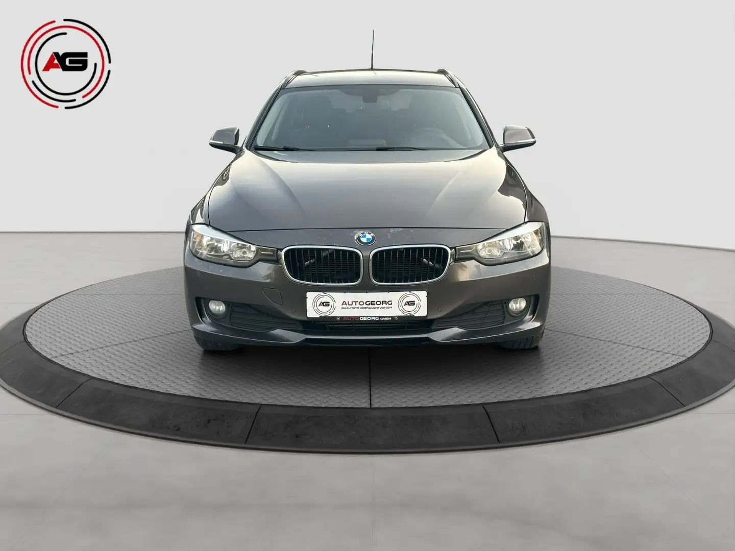 BMW 318 d Touring AUTOMATIK NAVI SHZ ALU PDC AHK BT - 2