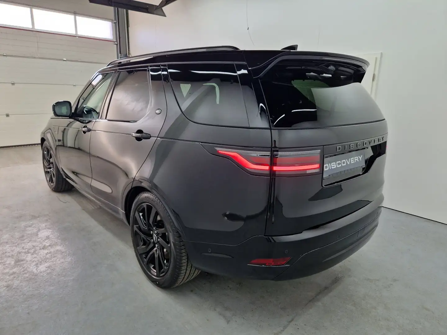 Land Rover Discovery D350 Dynamic SE AHK 7-Sitzer MY25 Чорний - 2