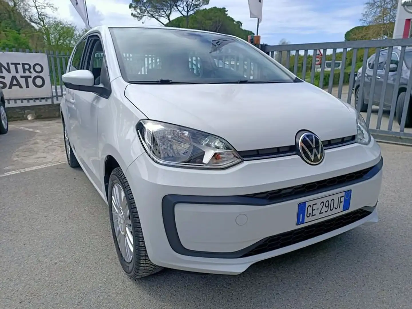 Volkswagen up! 1.0 5p. eco move  BlueMotion Technology metano Bianco - 1