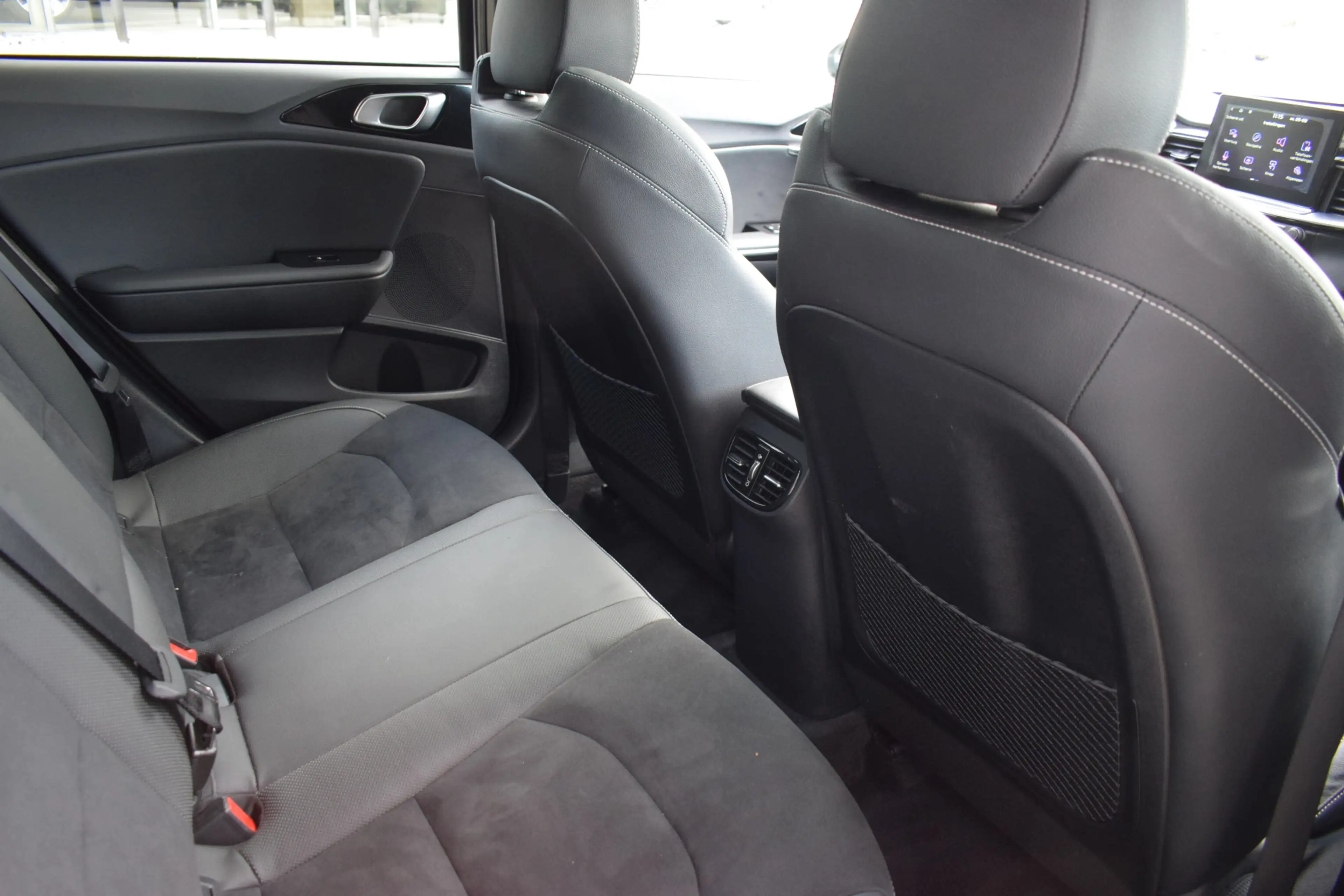 Kia ProCeed / pro_cee'd 1.4 T-GDI GT-Line | Stoel- & Stuurverwarming | Kan — photo 11