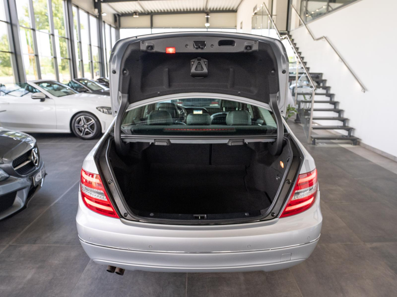 Mercedes-Benz C 180 — photo 23