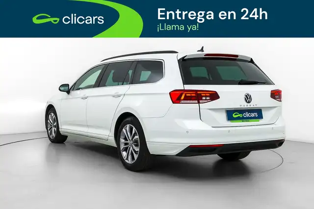 Volkswagen Passat view 9