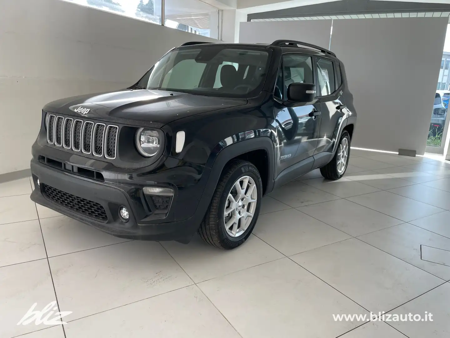 Jeep Renegade 1.5 turbo t4 mhev altitude 2wd dct Noir - 1