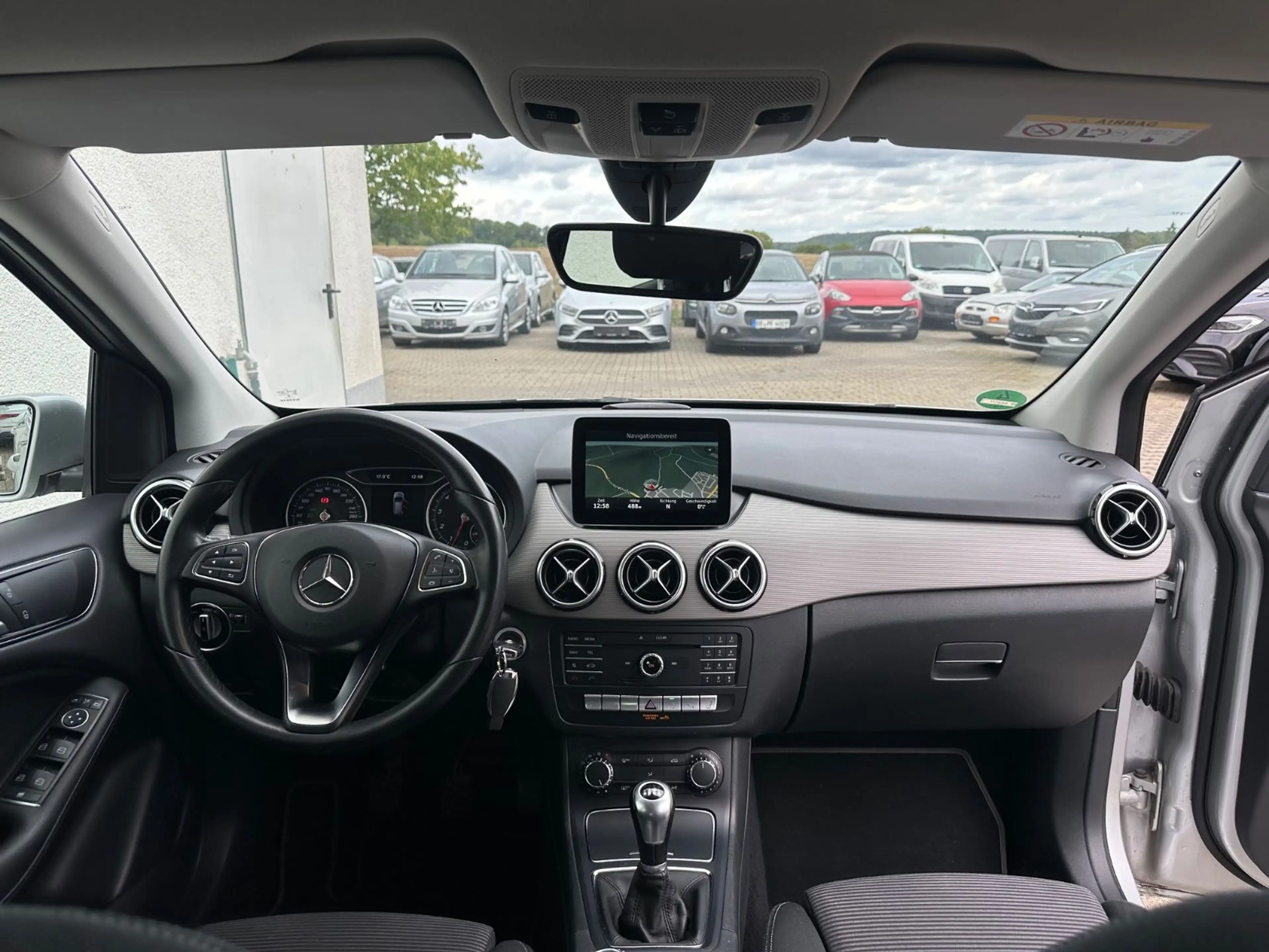 Mercedes-Benz B 180 NAVI PDC AHK Ambiente — photo 2