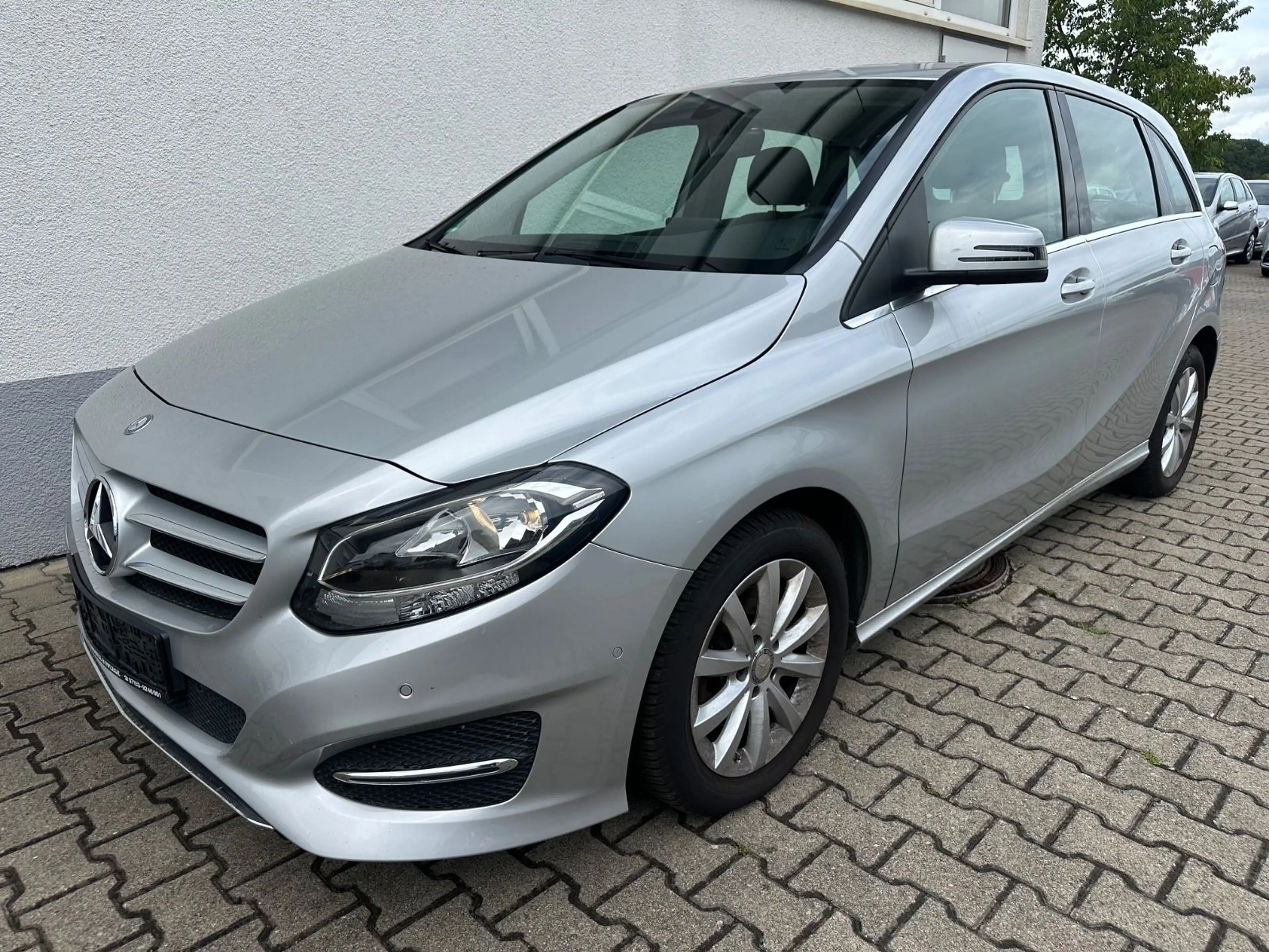 Mercedes-Benz B 180 NAVI PDC AHK Ambiente — photo 6
