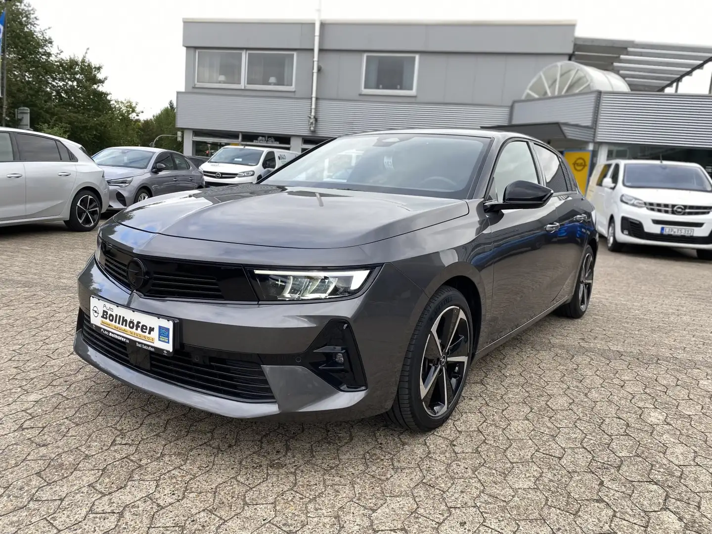 Opel Astra GS NAVI/SHZ+LHZ/PDC vo+hi+360Cam Grau - 1