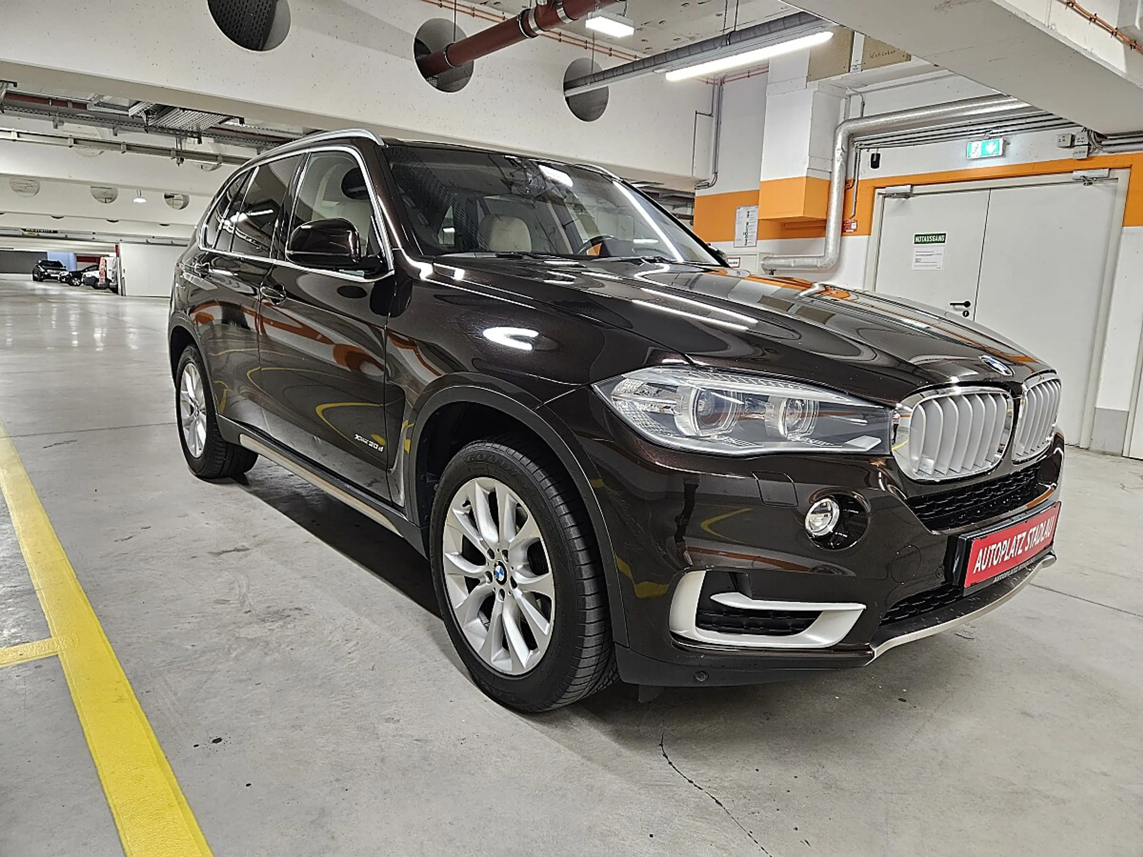 BMW X5 xDrive 30d — photo 2