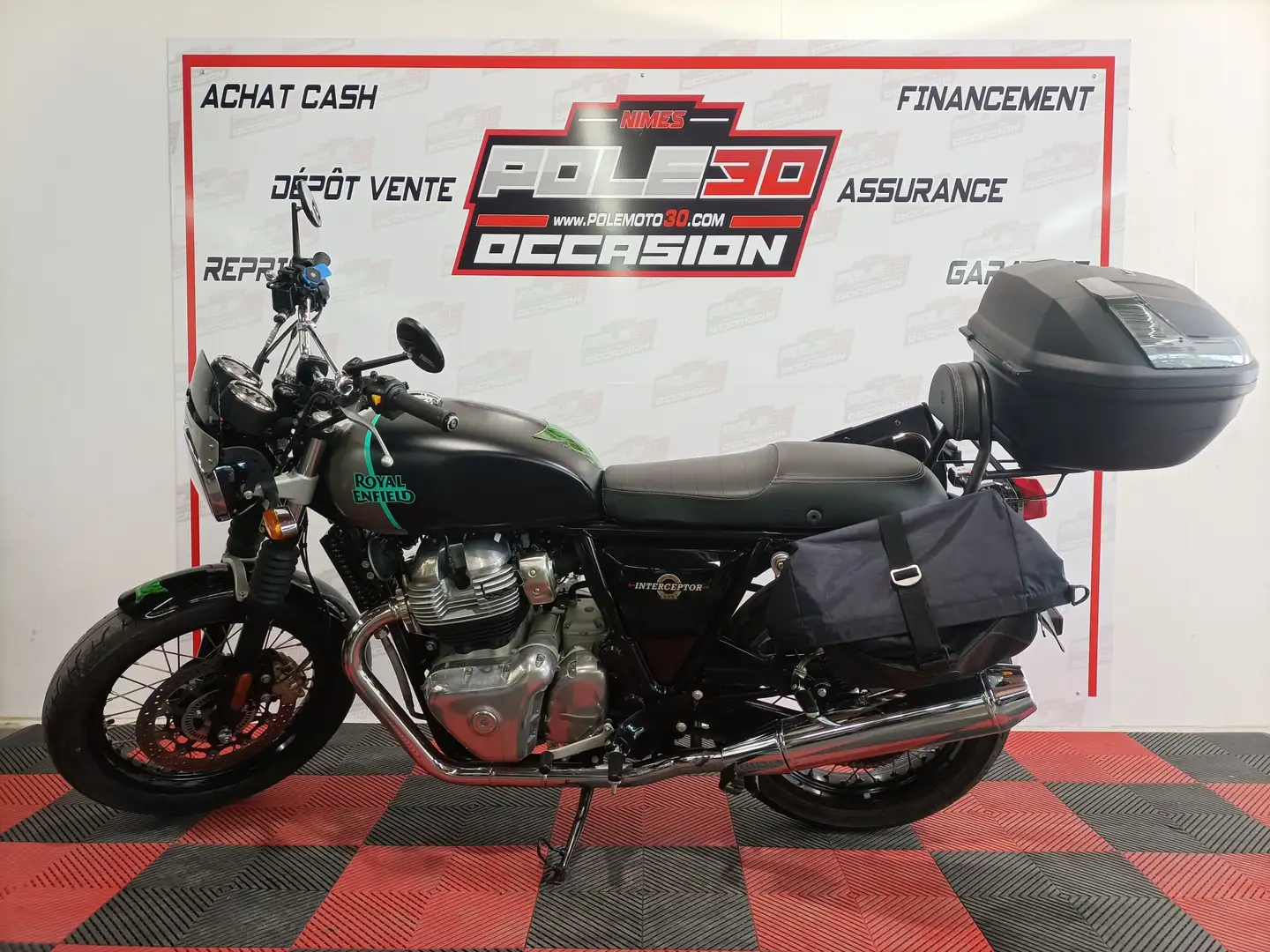 Royal Enfield Interceptor Gris - 2