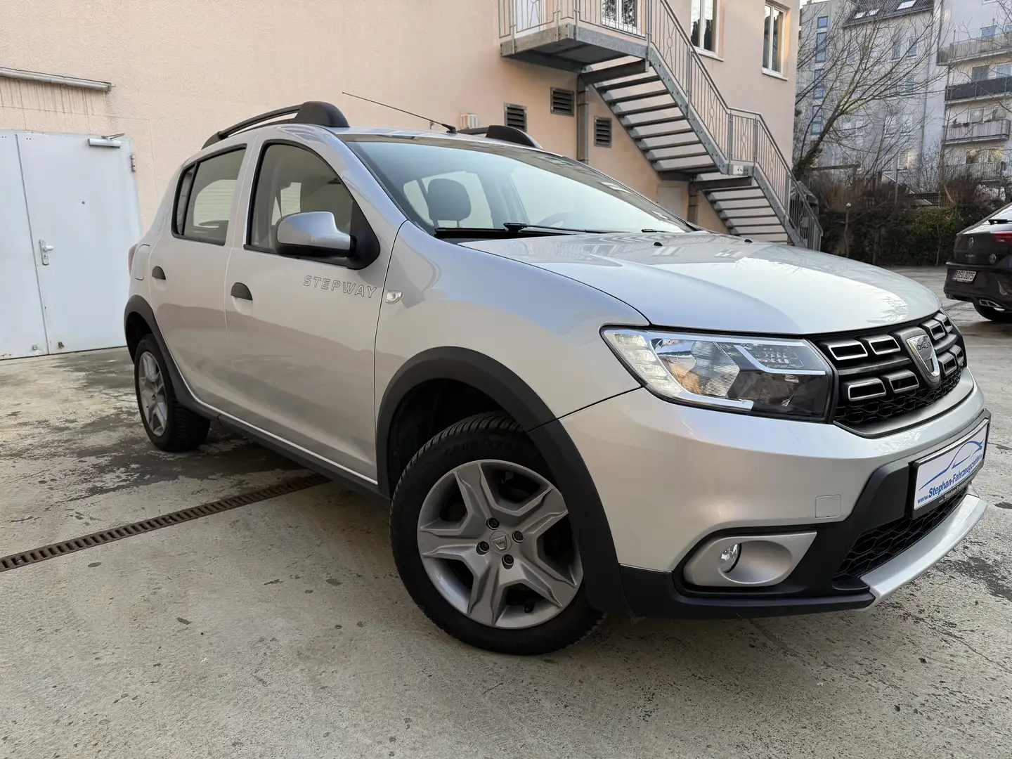 Dacia Sandero Stepway Prestige mit Klima/Navi/PDC/Met./ABS/ESP/ Argent - 2