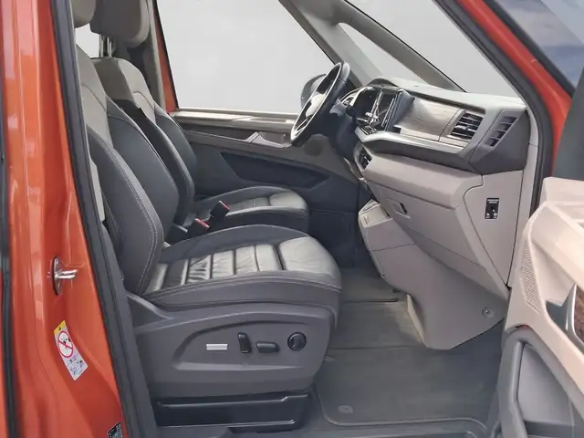 Volkswagen Multivan view 4