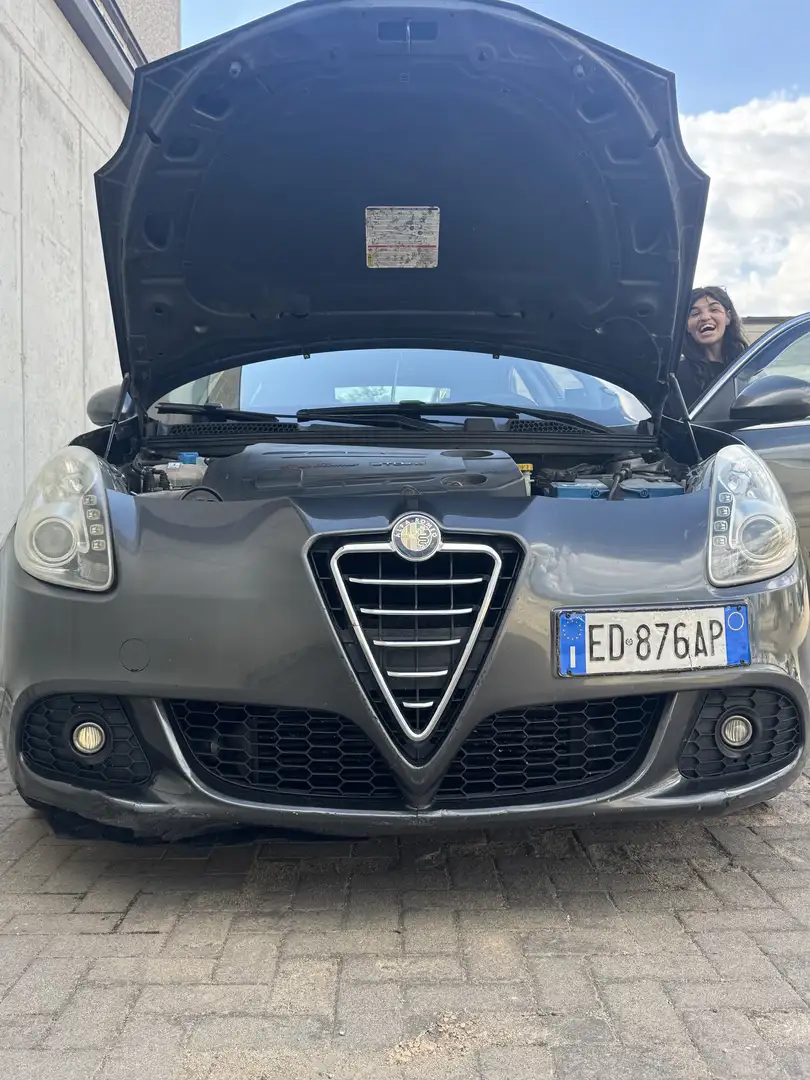 Alfa Romeo Giulietta 1.6 jtdm(2) Distinctive Grigio - 2