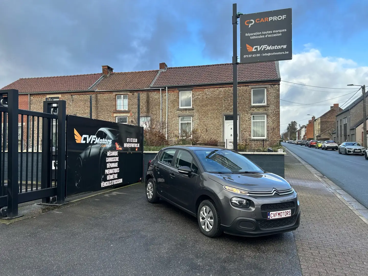 Citroen C3 1.2 essence  82 S&S BVM5 Feel Grijs - 1