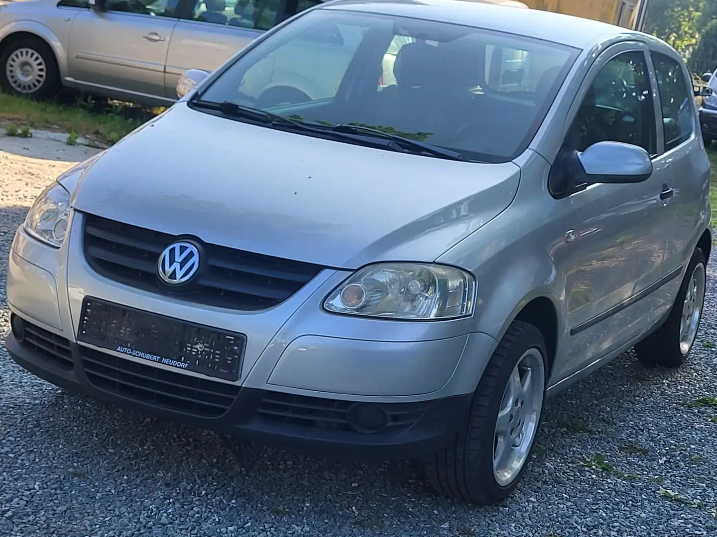 Volkswagen Fox Vw Fox. 1.2. Neue TÜV Grau - 1