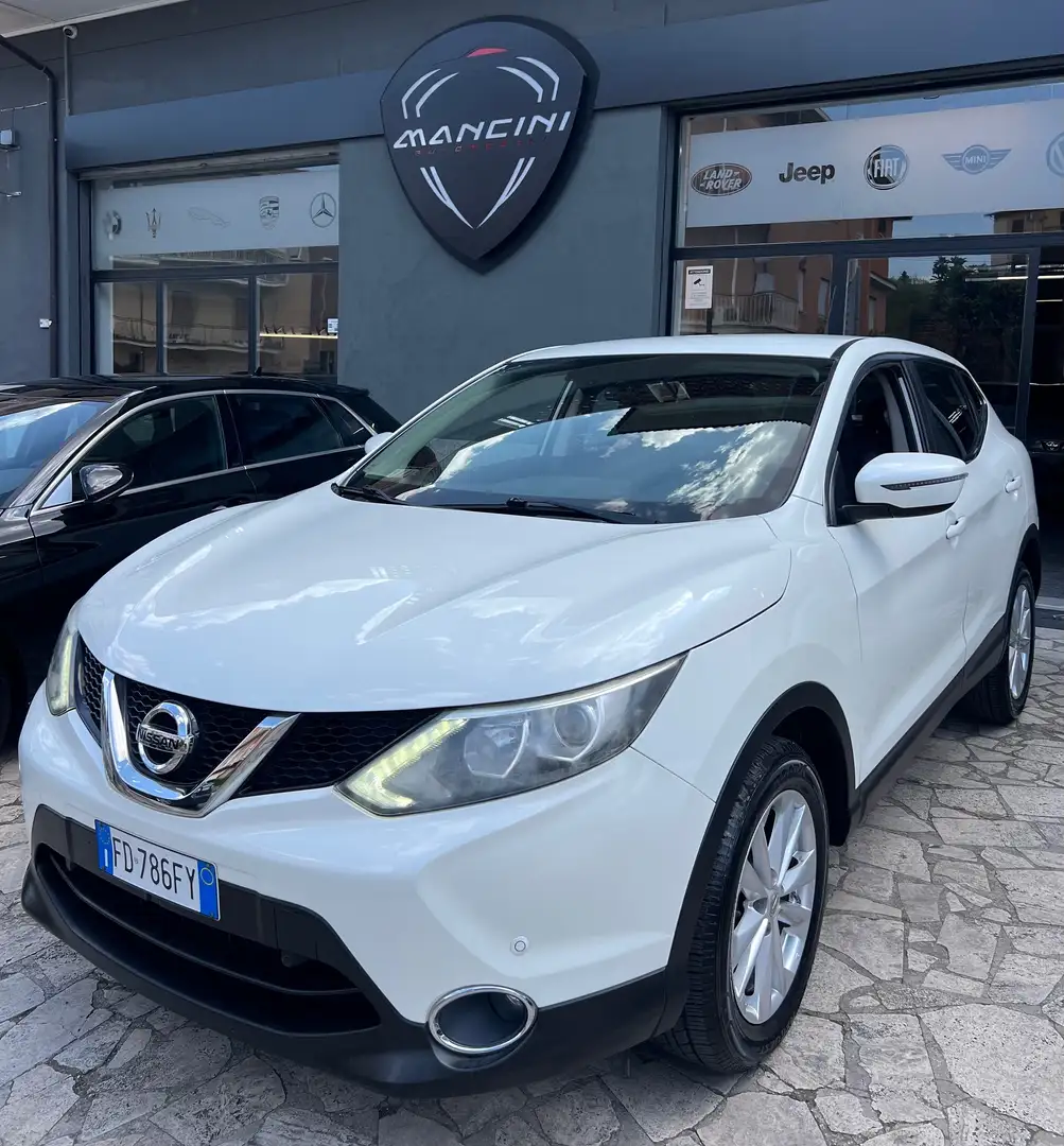 Nissan Qashqai Qashqai II 2014 1.5 dci Business 110cv Wit - 1